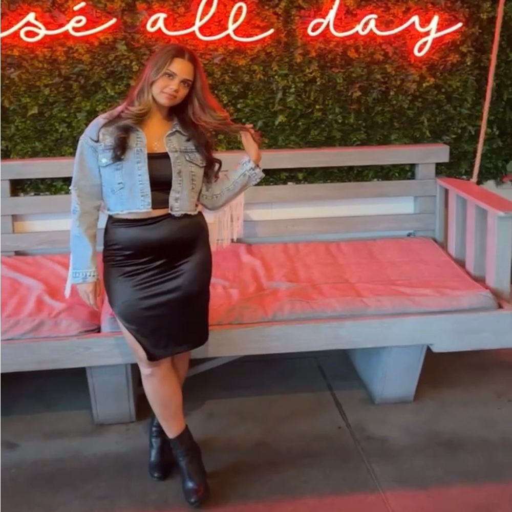 Lulu’s Black Satin Sleeveless 2 Piece Midi Dress